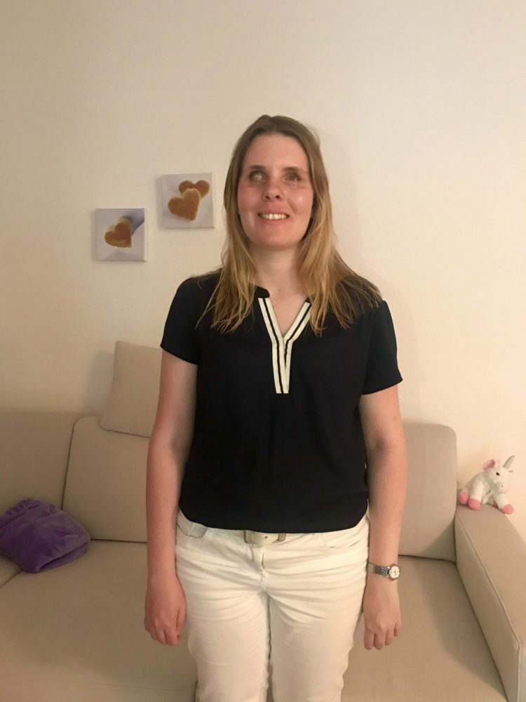 Porträtfoto: Nina Odenius mit trockenen Haaren