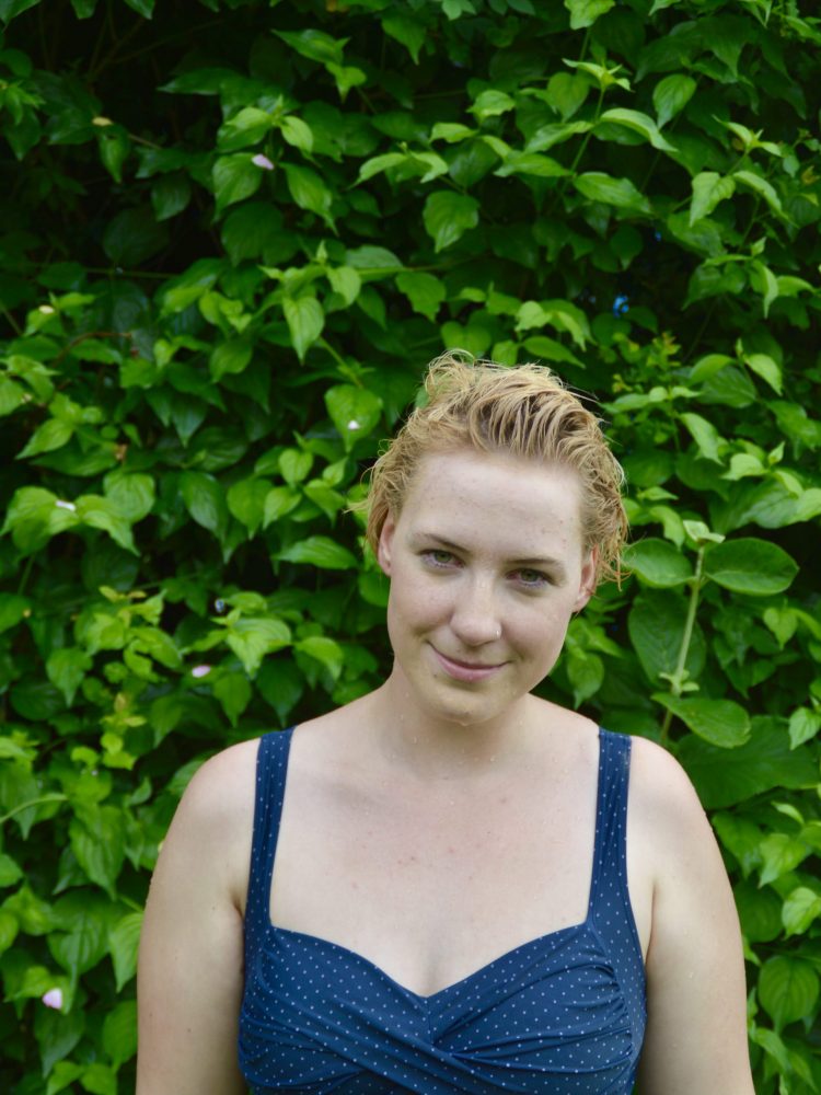 Porträtfoto: Franziska Back mit nassen Haaren